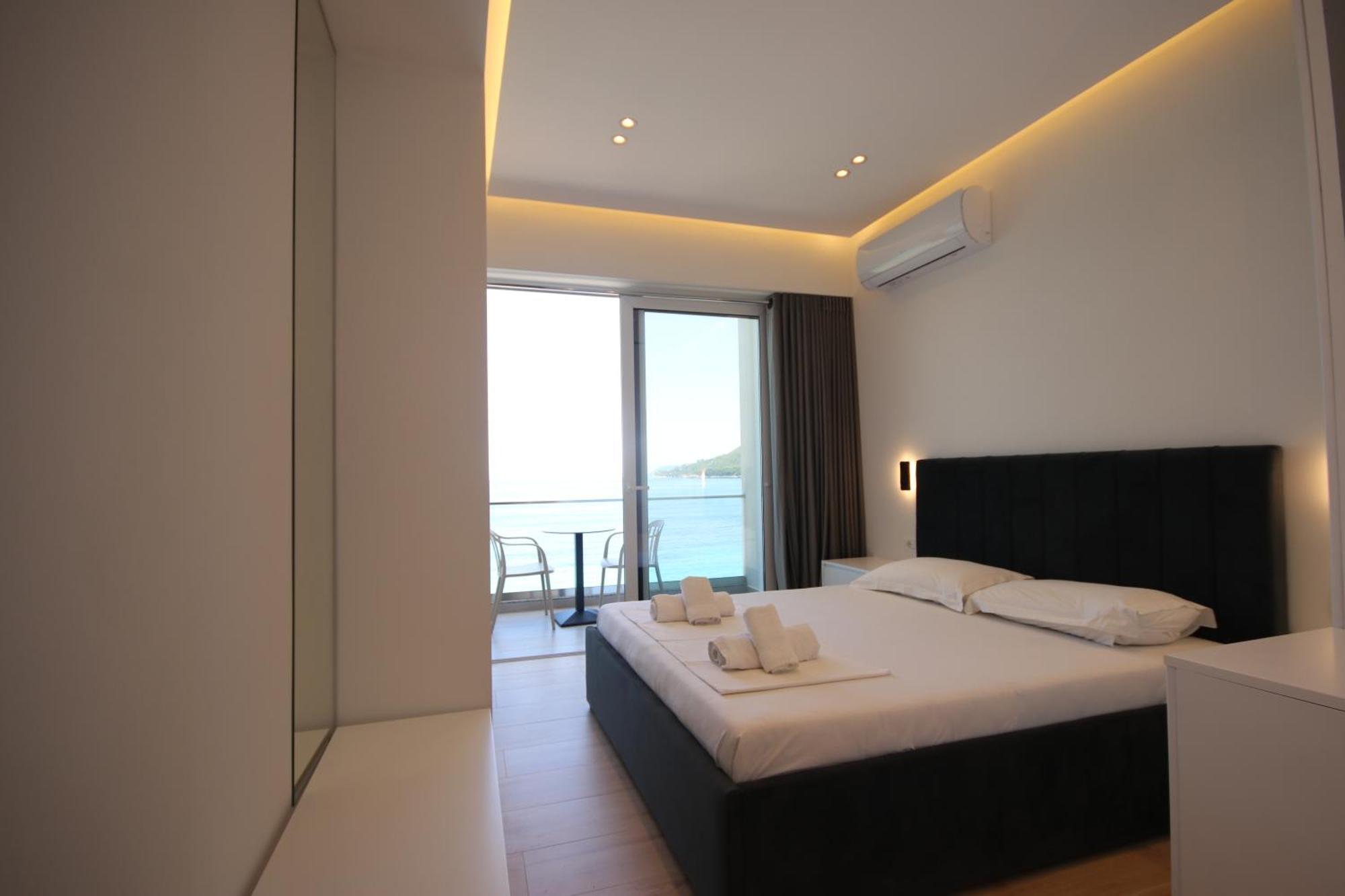 Emily'S Hotel Himare Eksteriør bilde