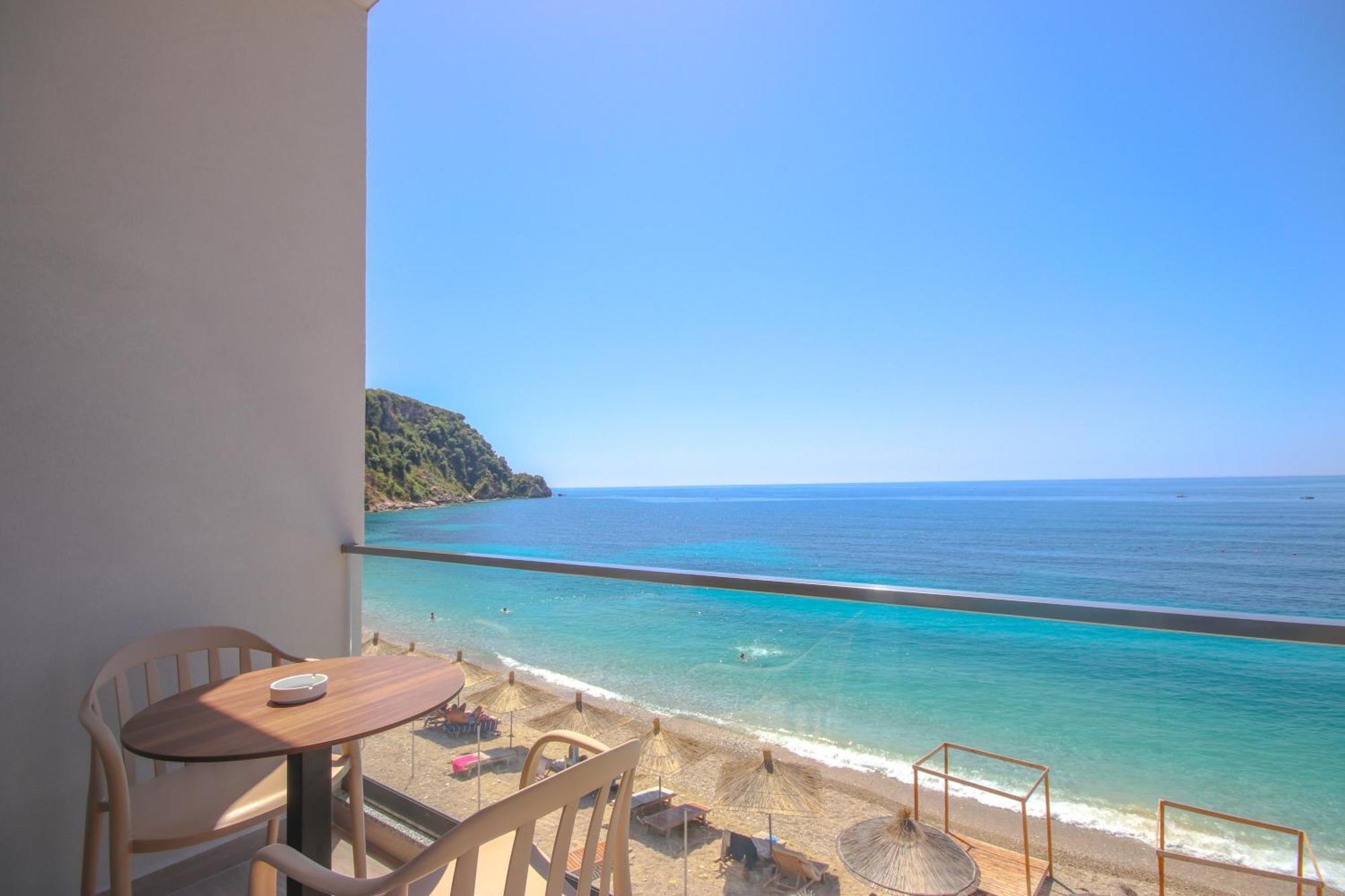 Emily'S Hotel Himare Eksteriør bilde